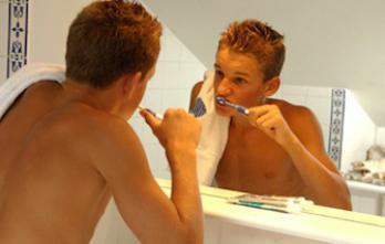 Brossage de dents : les règles à respecter