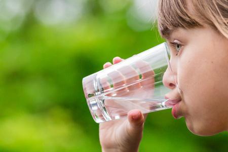 Hydratation : 3 Français sur 4 ne boivent pas assez d’eau