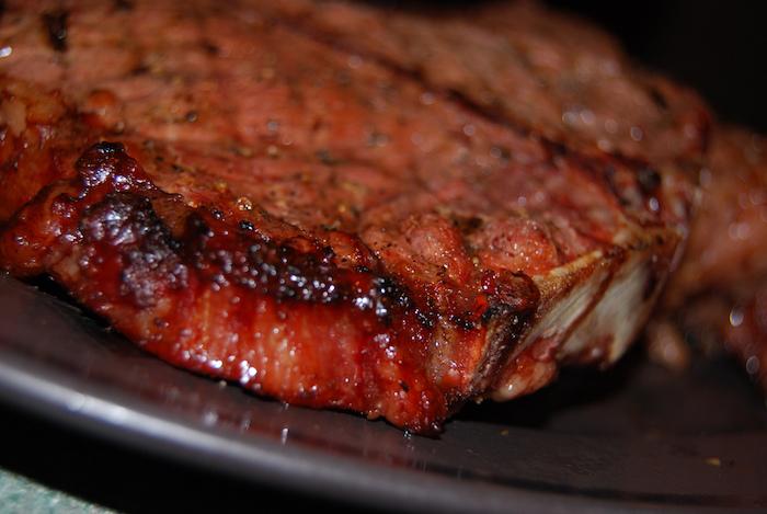 Viande rouge : un risque de mortalité plus élevé  chez les gros mangeurs