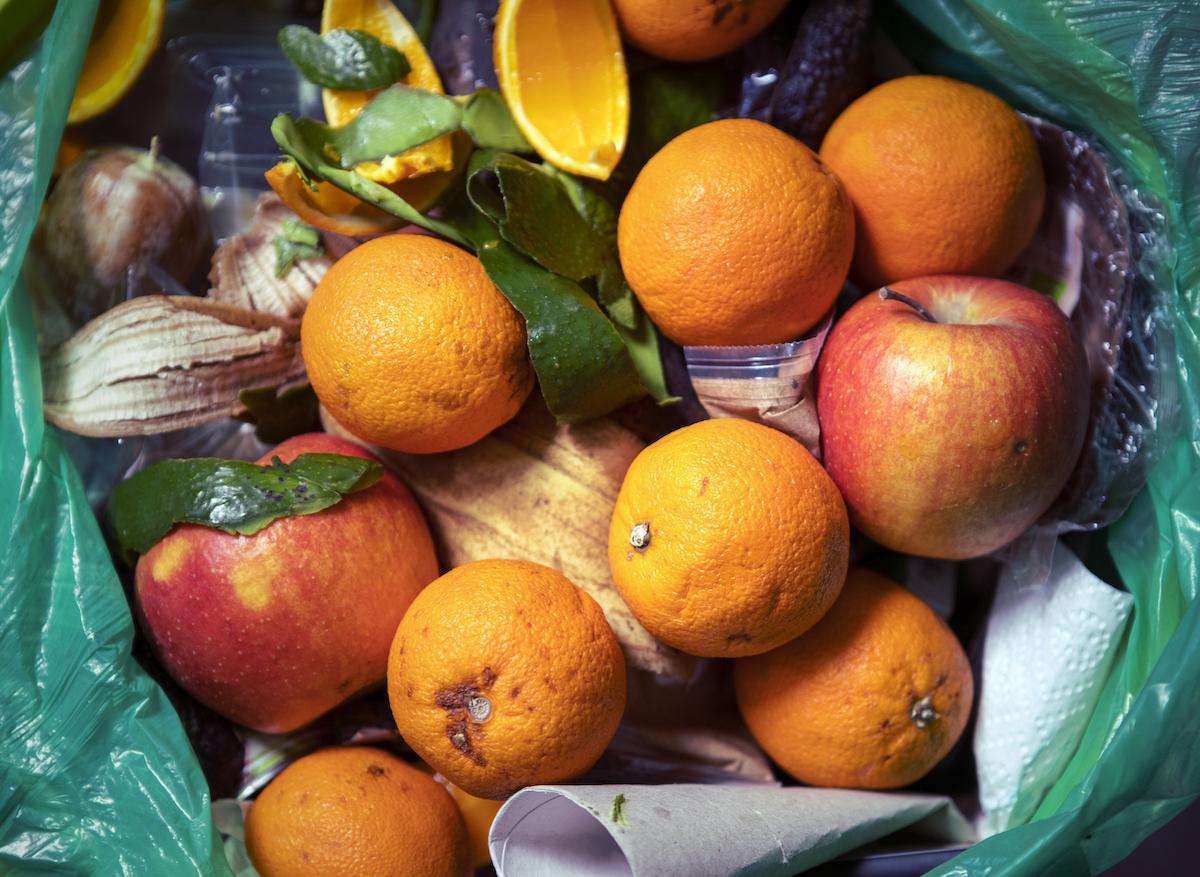 Gaspillage alimentaire : les fruits même abîmés restent bons pour la santé