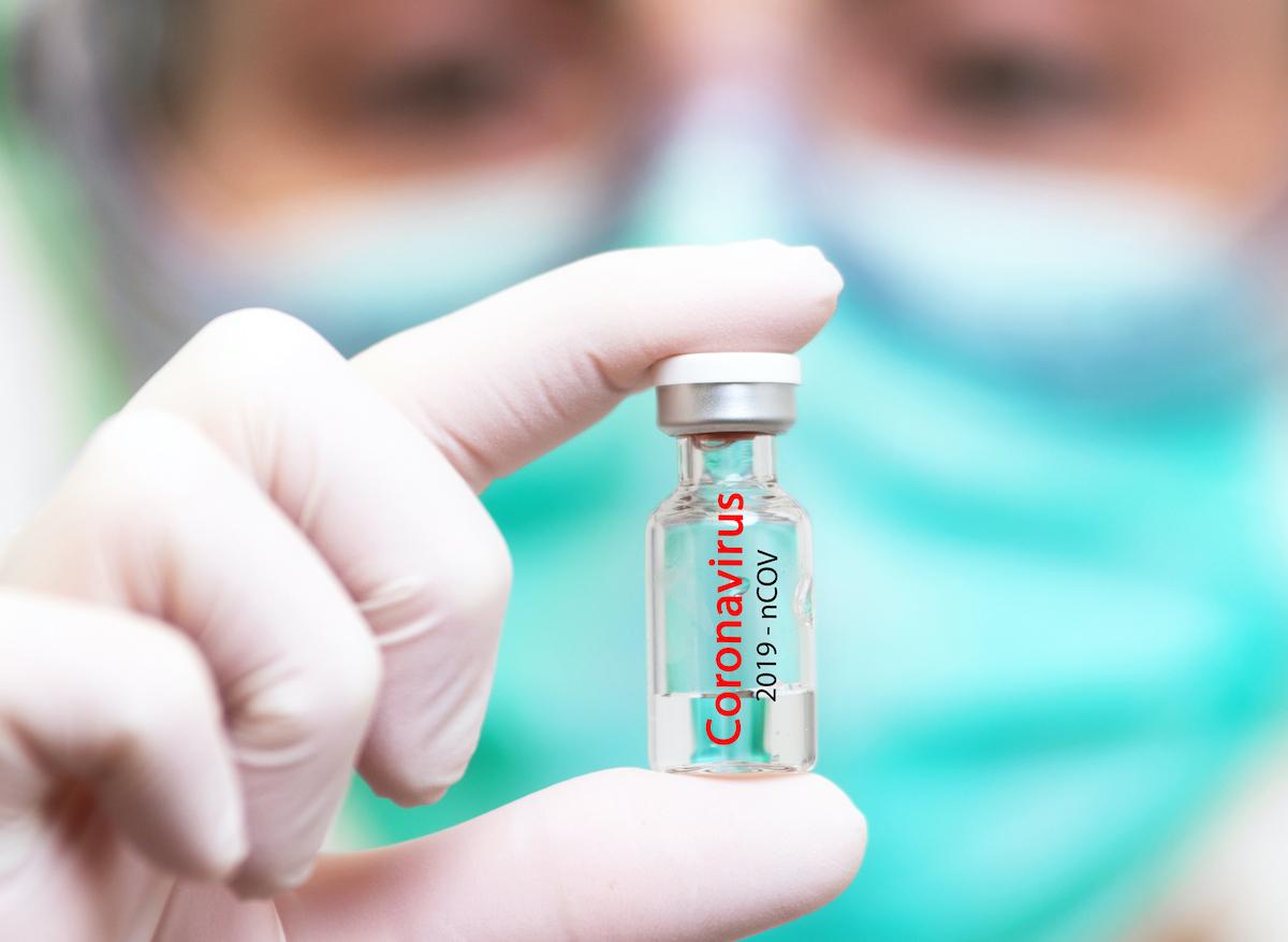Vaccins : AstraZeneca annonce 70% d'efficacité; et le point sur la course