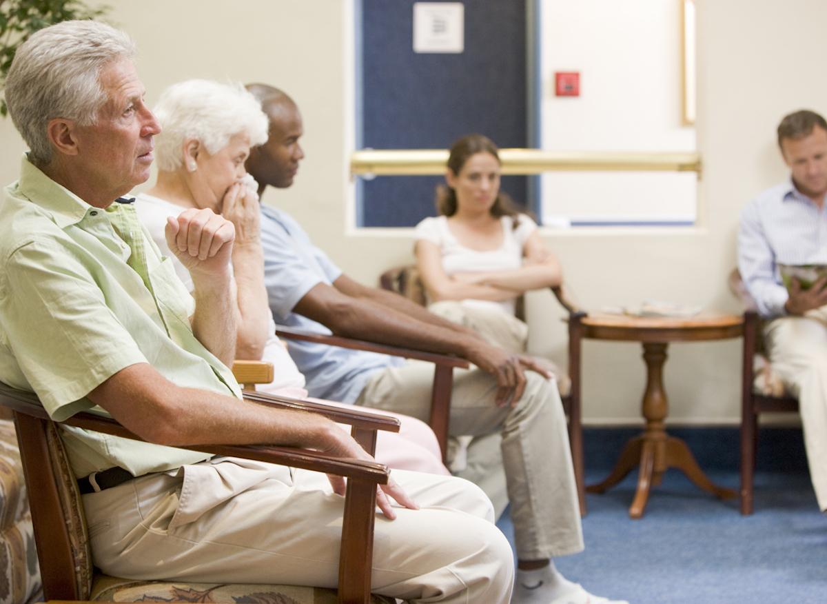 La consultation pourrait commencer dès la salle d'attente grâce à une chaise médicalisée connectée