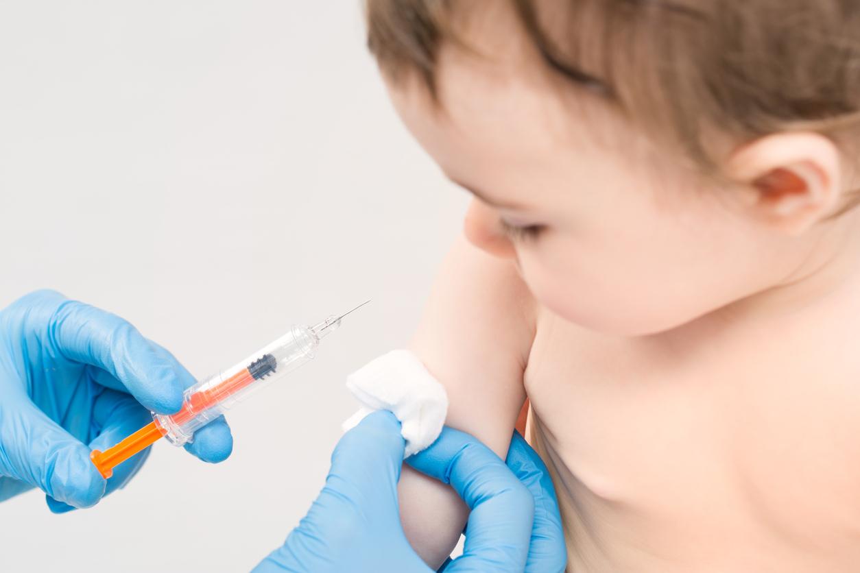 Covid-19 : pourquoi les parents tardent à faire vacciner leur bébé 