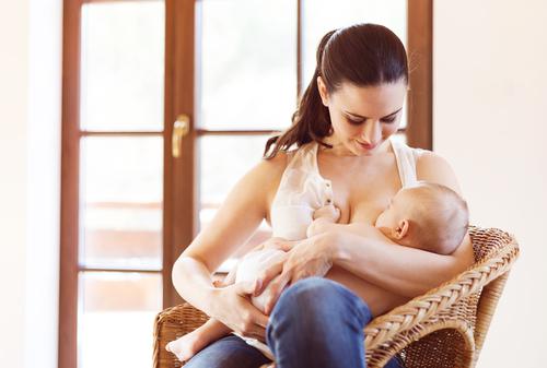 L'allaitement maternel n'est pas assez encouragé dans le monde