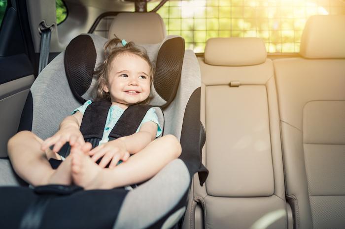 Retour de la chaleur : laisser un enfant dans une voiture peut le tuer en une heure