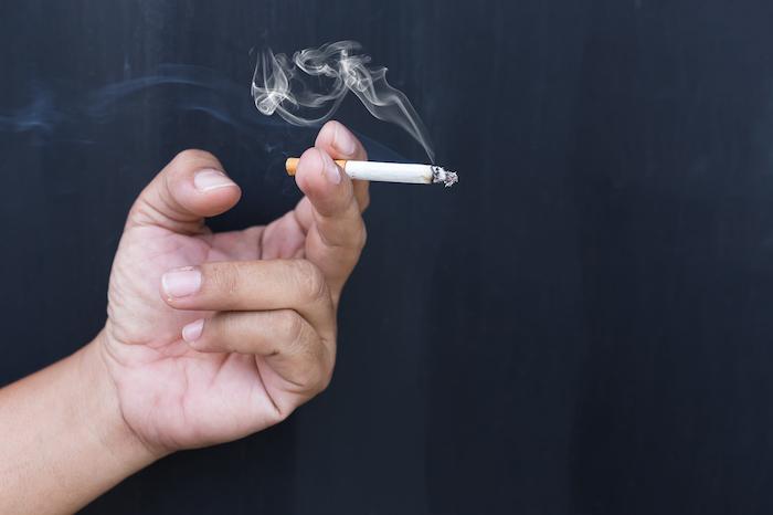 Tabac : les taux de nicotine et goudron sont trois fois supérieurs aux normes européennes