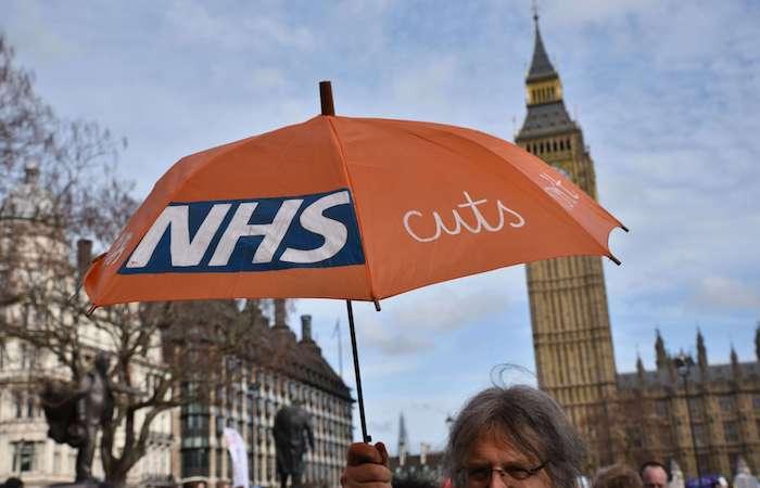 Système de santé : 43 % des Anglais critiquent le NHS