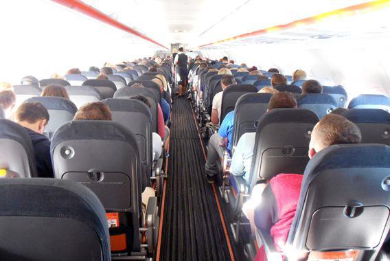 Rougeole : tous les passagers d'un vol exposés au virus