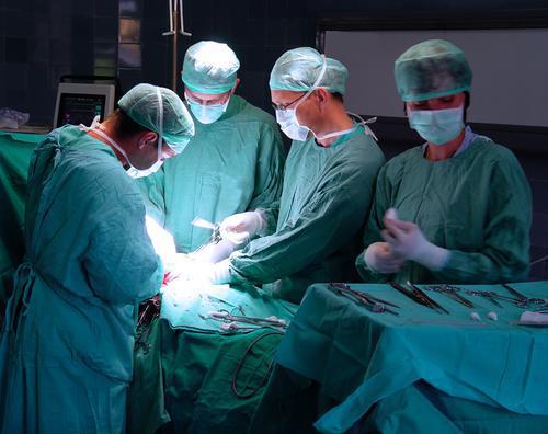 Chirurgie : les recommandations de l’OMS contre les infections 