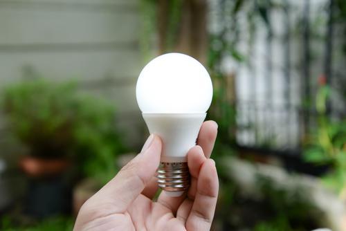 Les ampoules LED peuvent altérer la rétine
