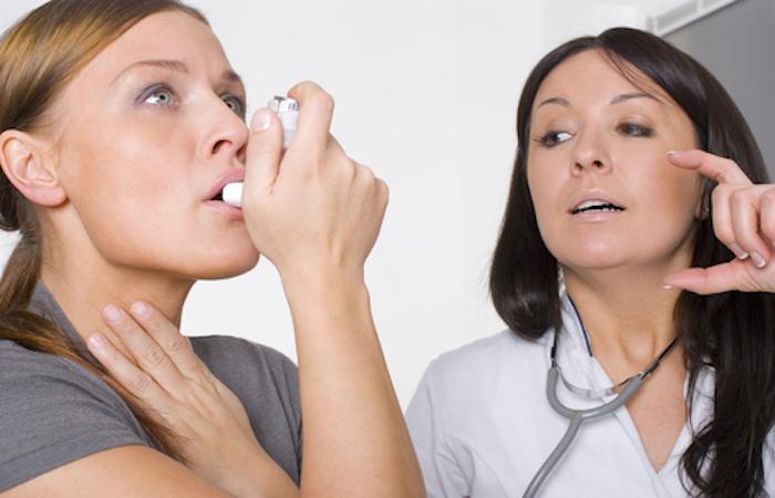 Asthme : les femmes en souffrent deux fois plus que les hommes