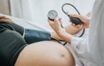 HTA pendant la grossesse : pourquoi un accouchement prématuré est préférable