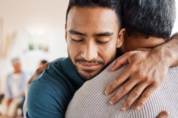 Comment les parents peuvent apaiser les souvenirs d'enfance douloureux