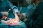 L'utérus d'une femme enceinte extrait puis réimplanté pour traiter un cancer de l'ovaire