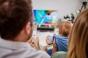  Regarder la TV avec son enfant peut aussi être positif pour son développement