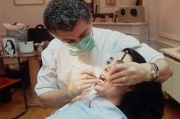  Les dentistes gagnent 94 000 euros par an