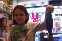 J'ai 10 ans, j'ai coupé 30 cm de mes cheveux pour les malades du cancer