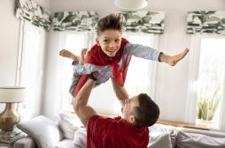 Danser avec un bébé favorise son développement affectif et social