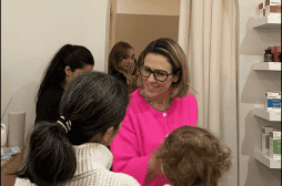 Lorie se confie sur son endométriose : “si j’avais attendu plus longtemps, je serais ressortie avec une stomie”