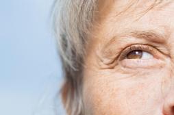Alzheimer : peut-on détecter la maladie grâce au regard ? 