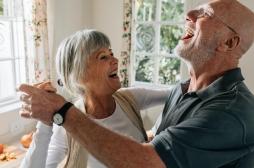 Vieillir au côté d’un conjoint optimiste diminue les risques d’Alzheimer