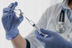 AstraZeneca : un vaccin à ARNm en deuxième dose pour les moins de 55 ans