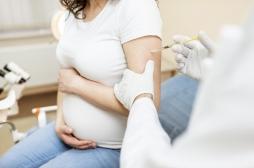 Covid-19 : les vaccins à ARN messager assurent l’immunité des femmes enceintes et allaitantes 
