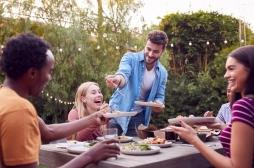 Repas en famille ou entre amis : des moments de partage et de convivialité inoubliables