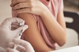 Vaccin Janssen : un usage restreint face au risque d’infarctus