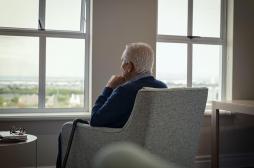 Solitude des seniors : un effet sur la mémoire mais pas sur le déclin cognitif