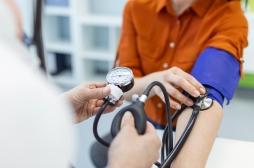 Hypertension : nouvelle classification et seuil plus bas pour une pression artérielle 