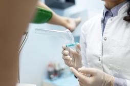 Papillomavirus : le vaccin dispense-t-il des frottis réguliers ?