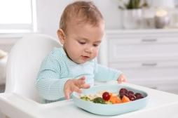 Comment savoir si votre bébé est prêt à se nourrir seul ?