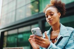 Les personnes facilement distraites par leur téléphone sont moins à l'écoute de leur corps