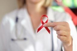 VIH : 43 % des infections ont été découvertes à un stade tardif en 2024