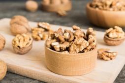 Comment les noix transforment le microbiote en bouclier anticancer