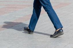 Marcher 15 minutes d’affilée serait plus bénéfique que 8.000 pas dispersés