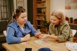 Troubles du développement : la double peine du risque de dépression 