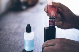 Les vapes aux fruits rouges seraient encore plus nocives pour les poumons que les autres