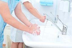 Hygiène des mains : un geste trop négligé par les soignants