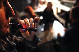 E-cigarette : les experts veulent l'interdire dans tous les lieux publics 