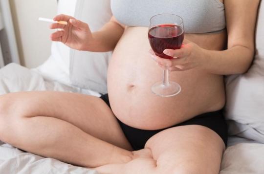 La consommation d’alcool et de tabac en début de grossesse multiplie les risques 