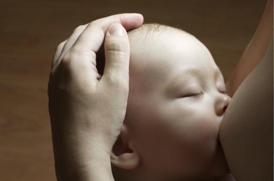 Prématurés : le lait maternel protège contre l'entérocolite