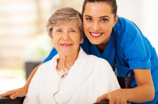 Urgences : un programme dédié aux personnes âgées réduit les hospitalisations 
