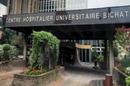 Ebola : l'hôpital Bichat répond aux critiques des médecins