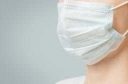 Allergies, rougeurs, acné, eczéma… les dégâts du port du masque sur la peau