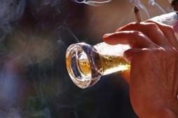 Ostéoporose : fumer et de boire de l'alcool peut augmenter le risque