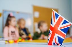 Apprendre l’anglais dès le plus jeune âge améliore les performances linguistiques