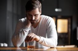 Risque d’alcoolisme après un stress post-traumatique : femmes et hommes présentent des symptômes différents