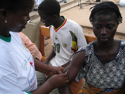 Fièvre jaune : 15 millions de personnes à vacciner en Angola et RDC
